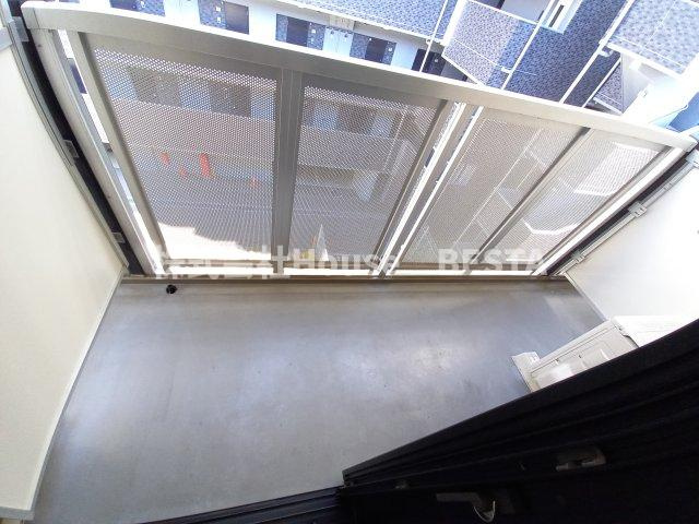 レオパレス兵庫駅南通りのバルコニー