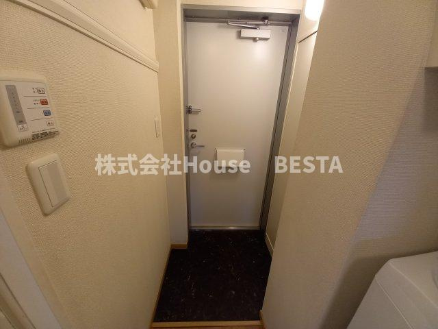 レオパレス兵庫駅南通りの玄関