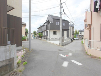 【前面道路含む現地写真】