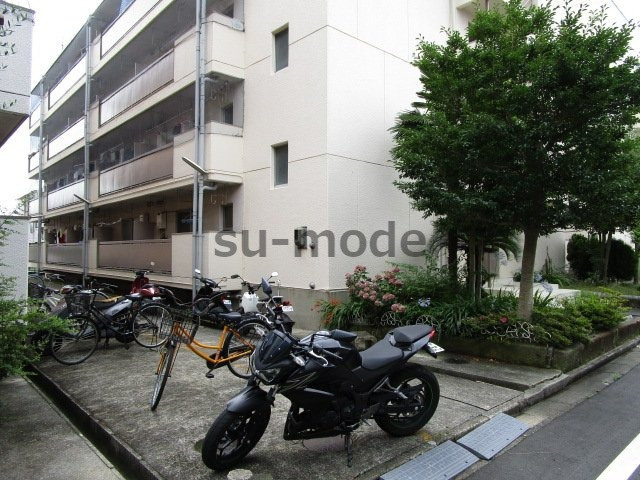 アンフィニィ橋の内Ⅰの駐車場