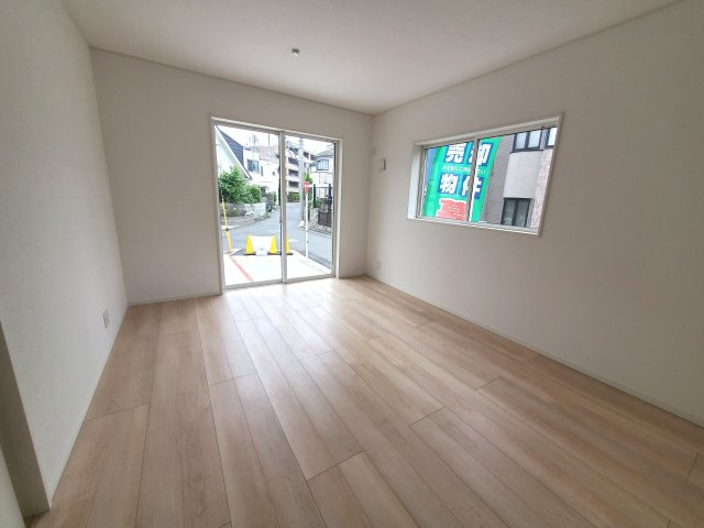 【洋室】 | 下高井戸5丁目　新築戸建　２号棟 | 新価格・新邸・全3棟【子育てエコホーム支援事業・補助対象物件】2路線6駅の好立地♪♪