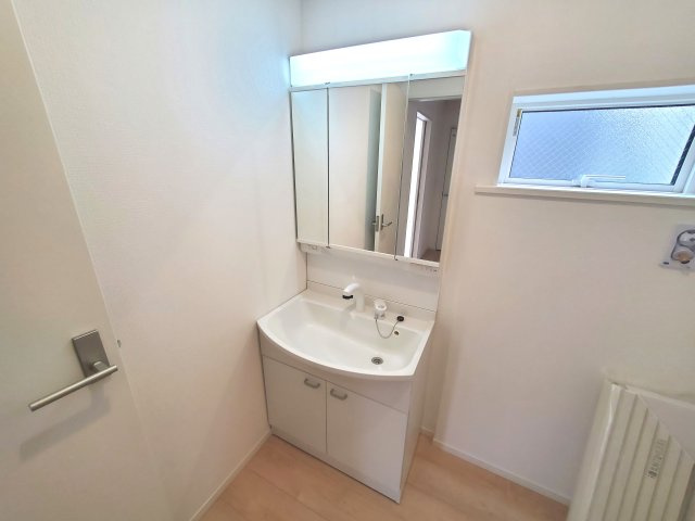 【独立洗面台】 | 下高井戸5丁目　新築戸建　２号棟 | 新価格・新邸・全3棟【子育てエコホーム支援事業・補助対象物件】2路線6駅の好立地♪♪