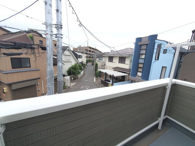 【バルコニー】 | 下高井戸5丁目　新築戸建　２号棟 | 新価格・新邸・全3棟【子育てエコホーム支援事業・補助対象物件】2路線6駅の好立地♪♪