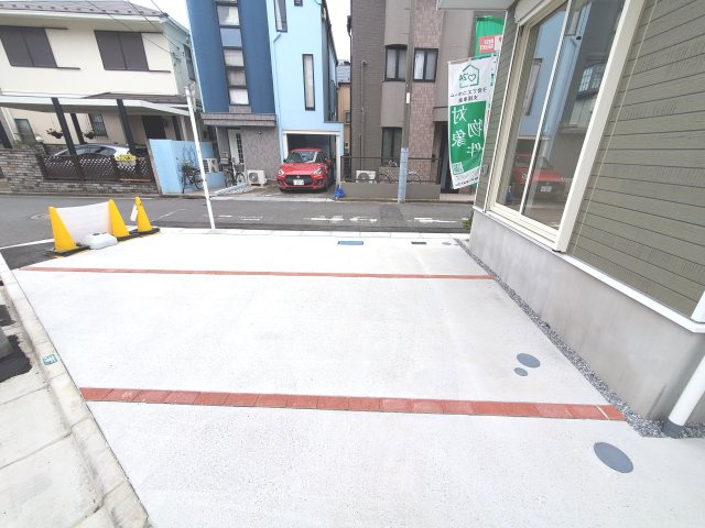 【駐車場】 | 下高井戸5丁目　新築戸建　２号棟 | 新価格・新邸・全3棟【子育てエコホーム支援事業・補助対象物件】2路線6駅の好立地♪♪