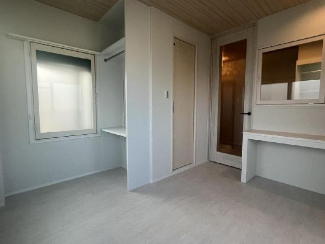 サンシャイン烏丸鞍馬口の居間・リビング