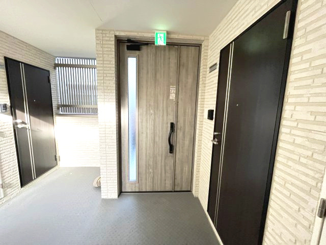 ルクレール菱屋のロビー