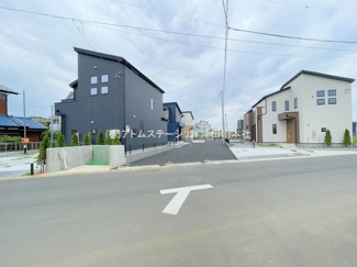 【前面道路含む現地写真】