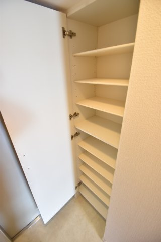 大阪市都島区片町１丁目の賃貸マンションの玄関