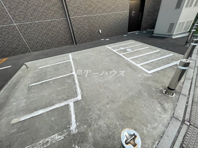 アルメール津田沼の駐車場