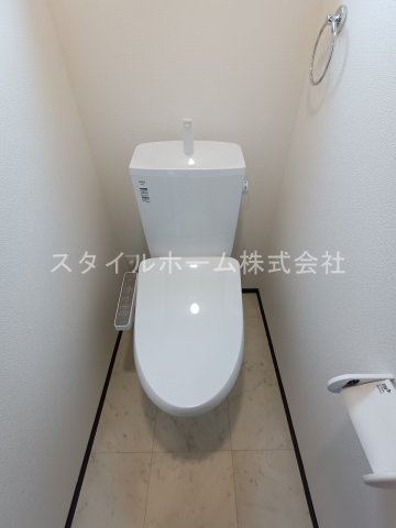 セントラル前芝のトイレ|別部屋写真です。