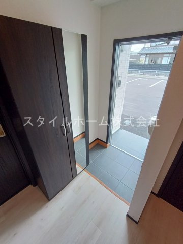 セントラル前芝の玄関|別部屋写真です。