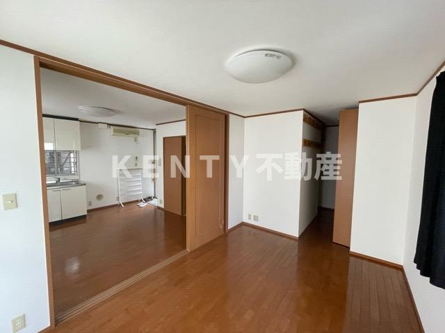 【居間・リビング】 | ボヌール | こちらのリビングで趣味の時間をお楽しみください