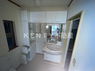 【洗面所】 | ボヌール | ゆったりとスペースのある洗面所