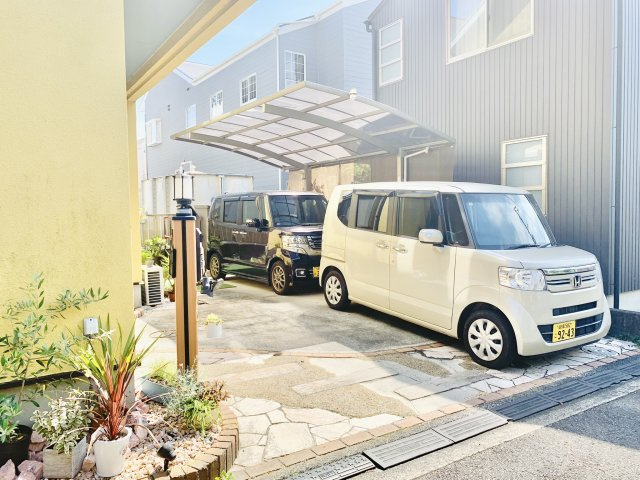 売中古戸建　静岡市駿河区丸子新田の駐車場|縦列駐車した時の駐車状況です。