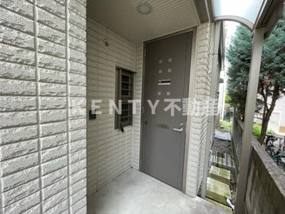 【エントランス】 | ボヌール | 清潔なエントランスです