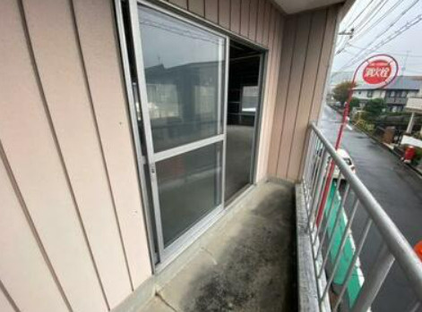 守山市今宿２丁目の倉庫のバルコニー