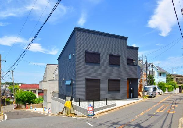 横浜市神奈川区羽沢南３丁目の新築一戸建の前面道路含む現地写真|周辺環境も合わせてご案内させて頂きます！
お気軽にお問い合わせ下さい！