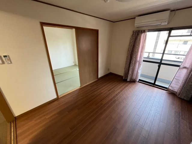 カマラードの居間・リビング