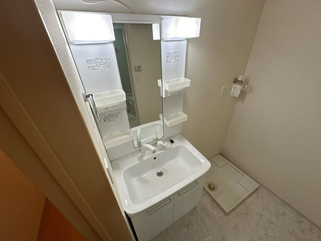 プルメリア　Ⅱの洗面所