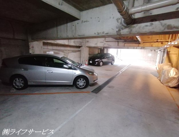 【駐車場】 | グリーンハイツ東三国 | 敷地内駐車場