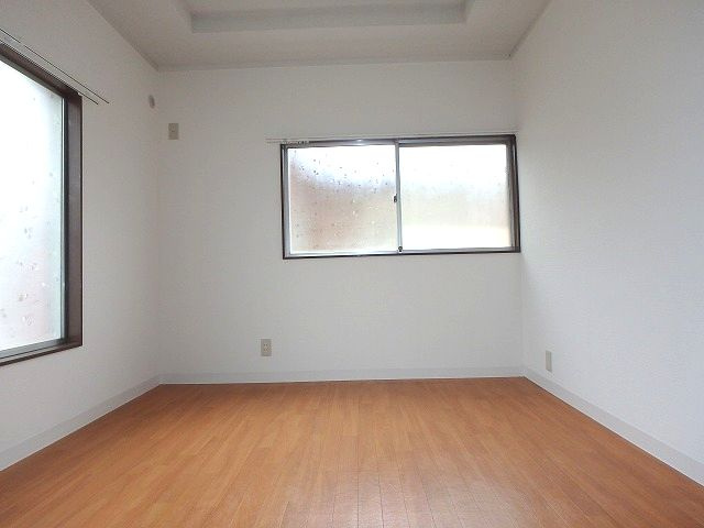 【洋室】 | 大楽寺町　リフォーム中古
