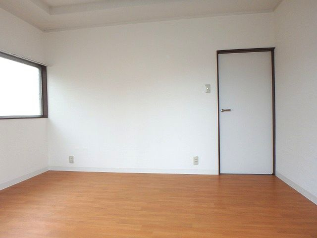 【洋室】 | 大楽寺町　リフォーム中古