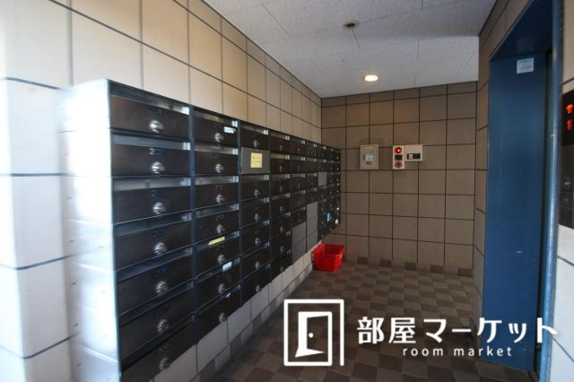 【ロビー】 | ステップVIII