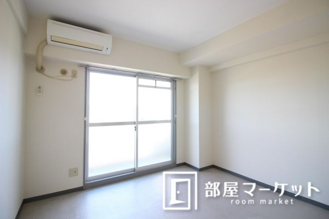 【洋室】 | ステップVIII | 同型タイプ