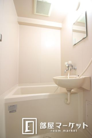 【浴室】 | ステップVIII | 同型タイプ