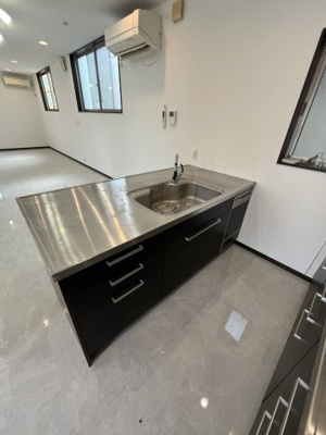 【キッチン】 | 南青山一丁目戸建 | 2F