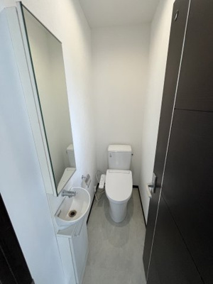 【トイレ】 | 南青山一丁目戸建 | 3F