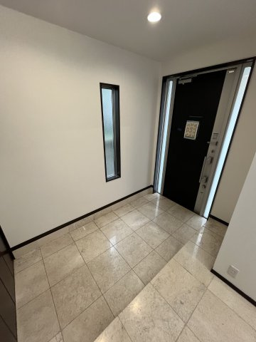 【玄関】 | 南青山一丁目戸建 | 1F