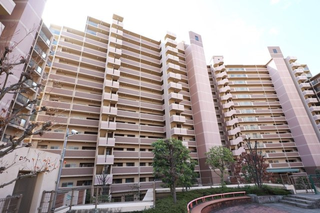 ローレルコート城北公園通り2番館の外観
