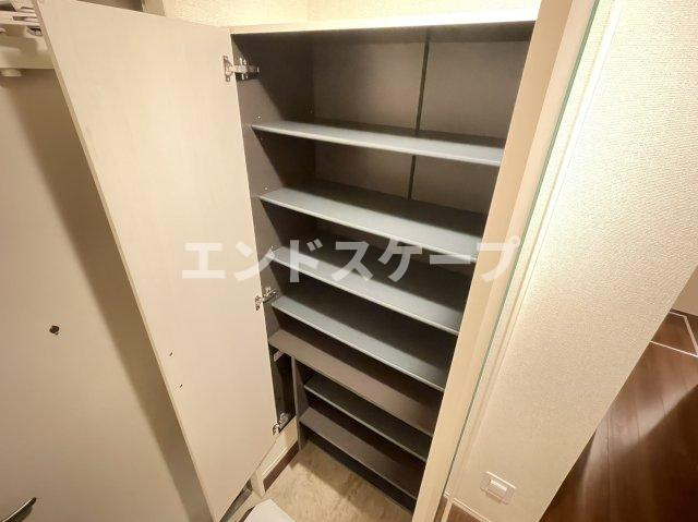 リヴェールマリーズDの収納|高崎、前橋、伊勢崎エリアのお部屋探しはエンドスケープまで！お客様の理想お聞かせ下さい♪