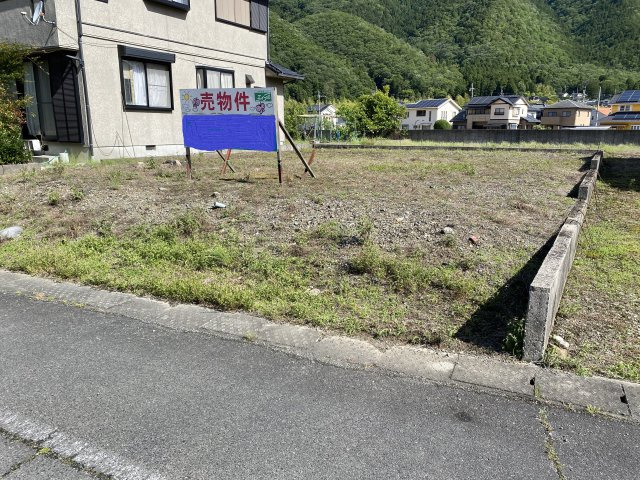 宍粟市山崎町岸田　1号地(C及びDの一部）の前面道路含む現地写真