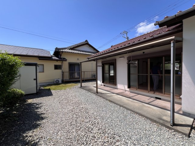 大畑52-1貸家の庭