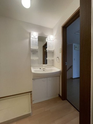 【独立洗面台】 | アルコバレーノＡ | A203の写真（間取反転タイプ：イメージ）