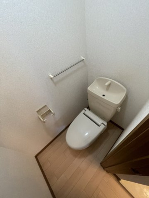 【トイレ】 | アルコバレーノＡ | A203の写真（間取反転タイプ：イメージ）