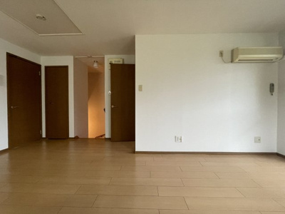 【居間・リビング】 | アルコバレーノＡ | A203の写真（間取反転タイプ：イメージ）