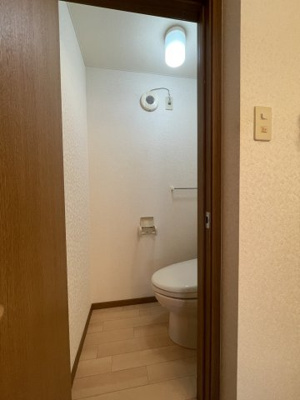 【トイレ】 | アルコバレーノＡ | A203の写真（間取反転タイプ：イメージ）