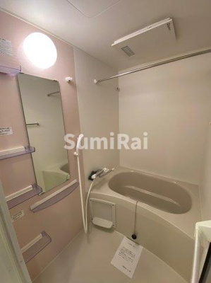 【浴室】 | セレニテ神戸元町 | 落ち着いた空間のお風呂です