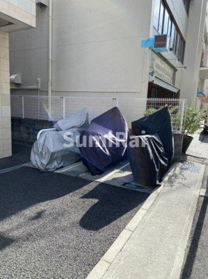 【駐車場】 | セレニテ神戸元町 | 駐車スペースもあります