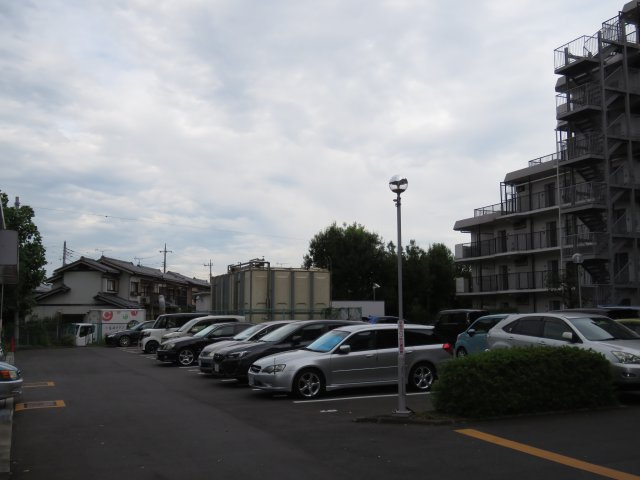 ハイラーク川越の駐車場