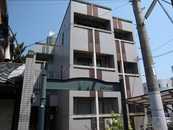 新町シャルム春奈の外観