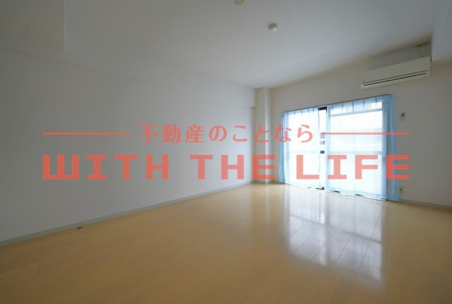 エトランゼ12の内装|明るい室内です