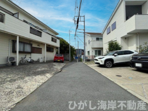 藤沢市辻堂元町1丁目　中古戸建の前面道路含む現地写真|辻堂駅徒歩6分とは思えない　閑静な道路に接道してます。