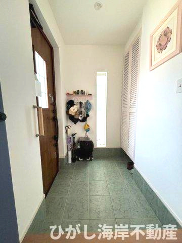 藤沢市辻堂元町1丁目　中古戸建の玄関|玄関もゆったり取れております。
