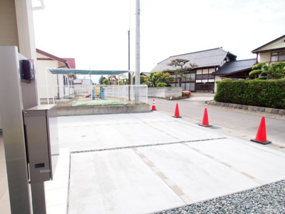 【駐車場】 | Livele Garden.S　方木田前白家　1号棟 | お休みの日は、家族でお出かけしてみては♪