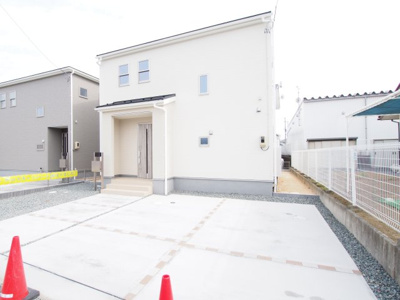 【駐車場】 | Livele Garden.S　方木田前白家　1号棟 | 広々とした駐車場です♪
