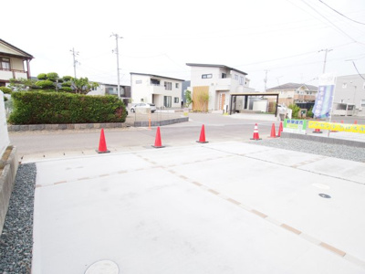 【駐車場】 | Livele Garden.S　方木田前白家　1号棟 | 北側、6mの道路に接しています◎